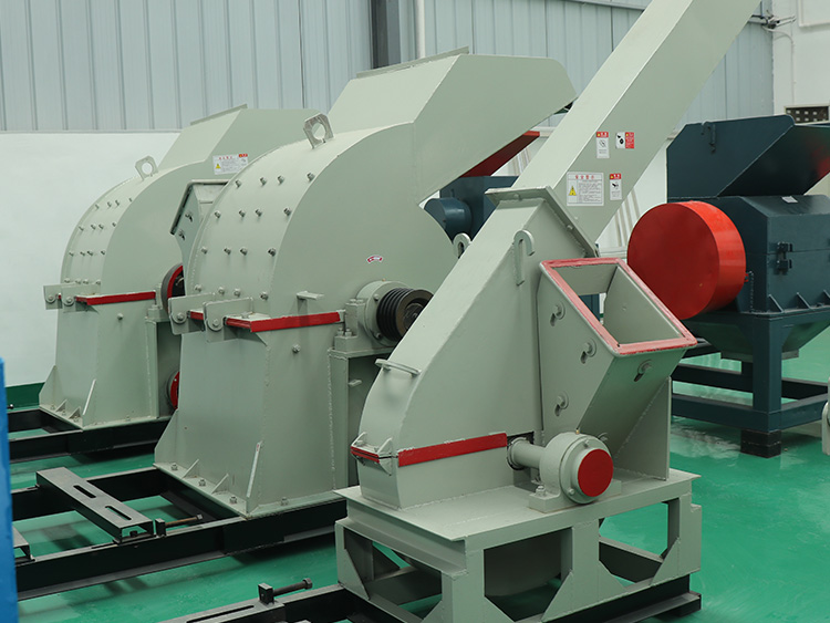 小型樹(shù)枝粉碎機